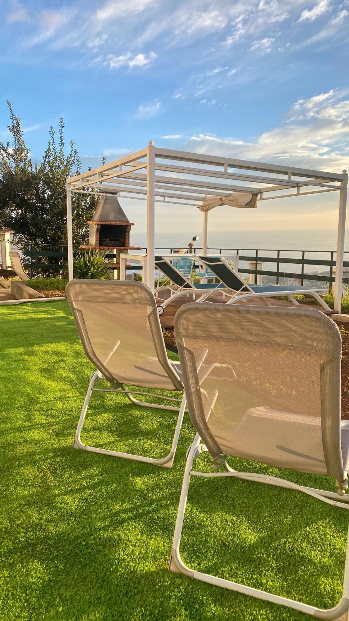Studio Geek Villa - Open Space - 5M From 5 Top Attractions - Pool All Year Round, Dining Pergola, Barbecue - Funchal Matrix Holiday Home Екстериор снимка