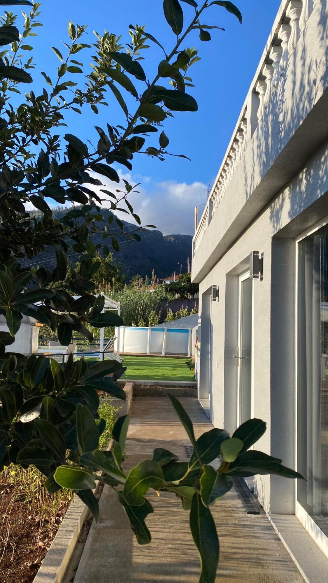 Studio Geek Villa - Open Space - 5M From 5 Top Attractions - Pool All Year Round, Dining Pergola, Barbecue - Funchal Matrix Holiday Home Екстериор снимка